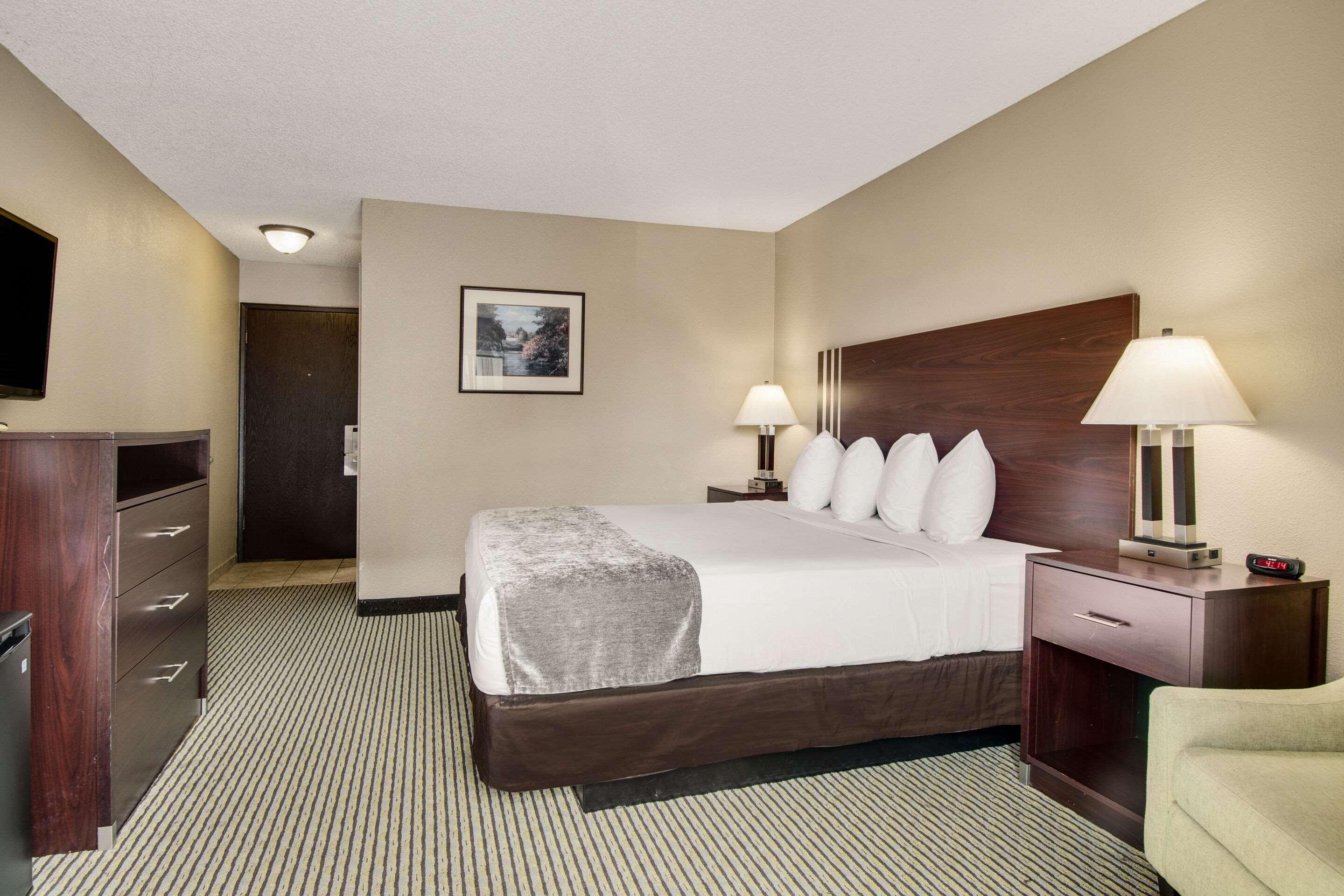 Rodeway Inn & Suites Portland - Jantzen Beach Екстериор снимка