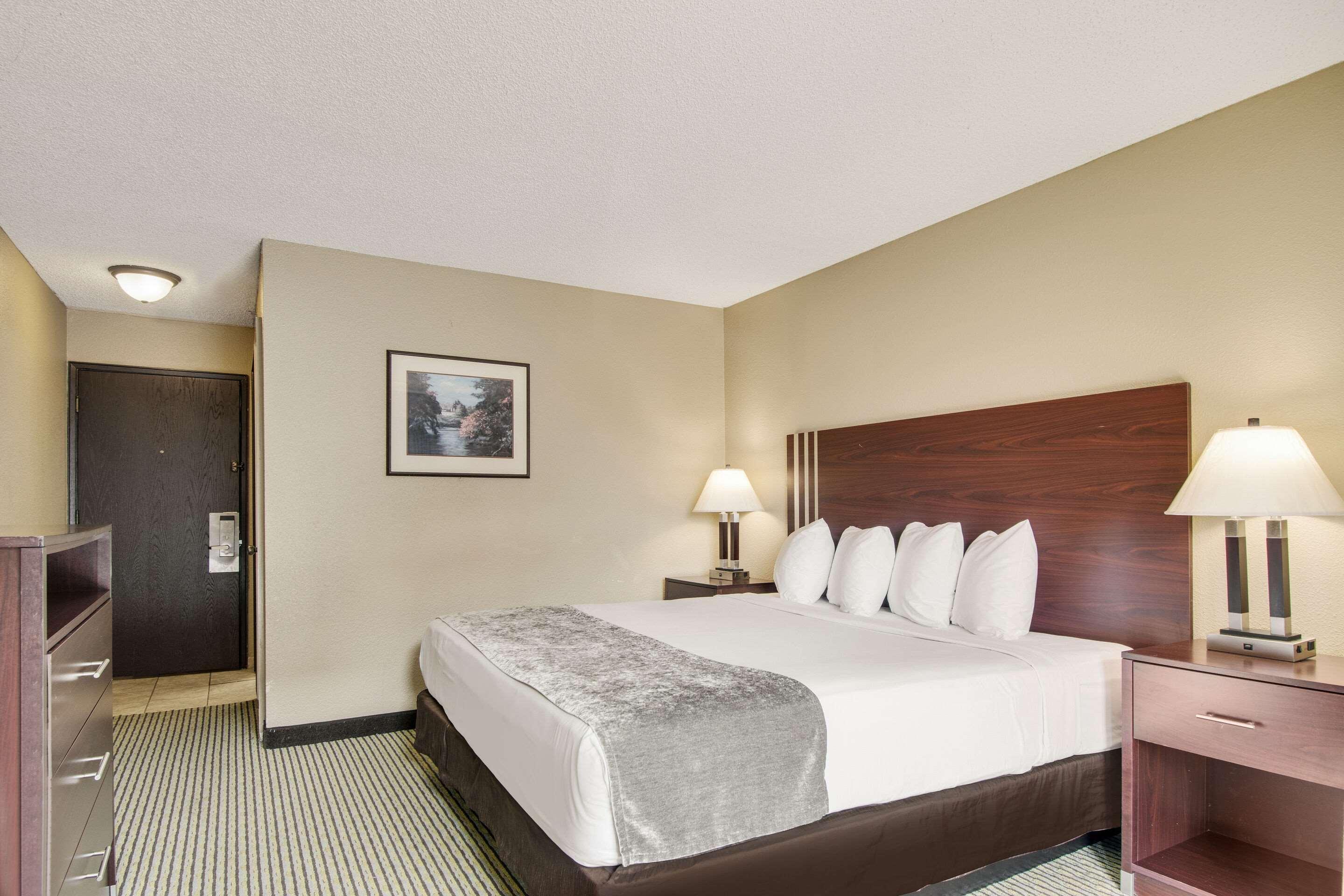 Rodeway Inn & Suites Portland - Jantzen Beach Екстериор снимка