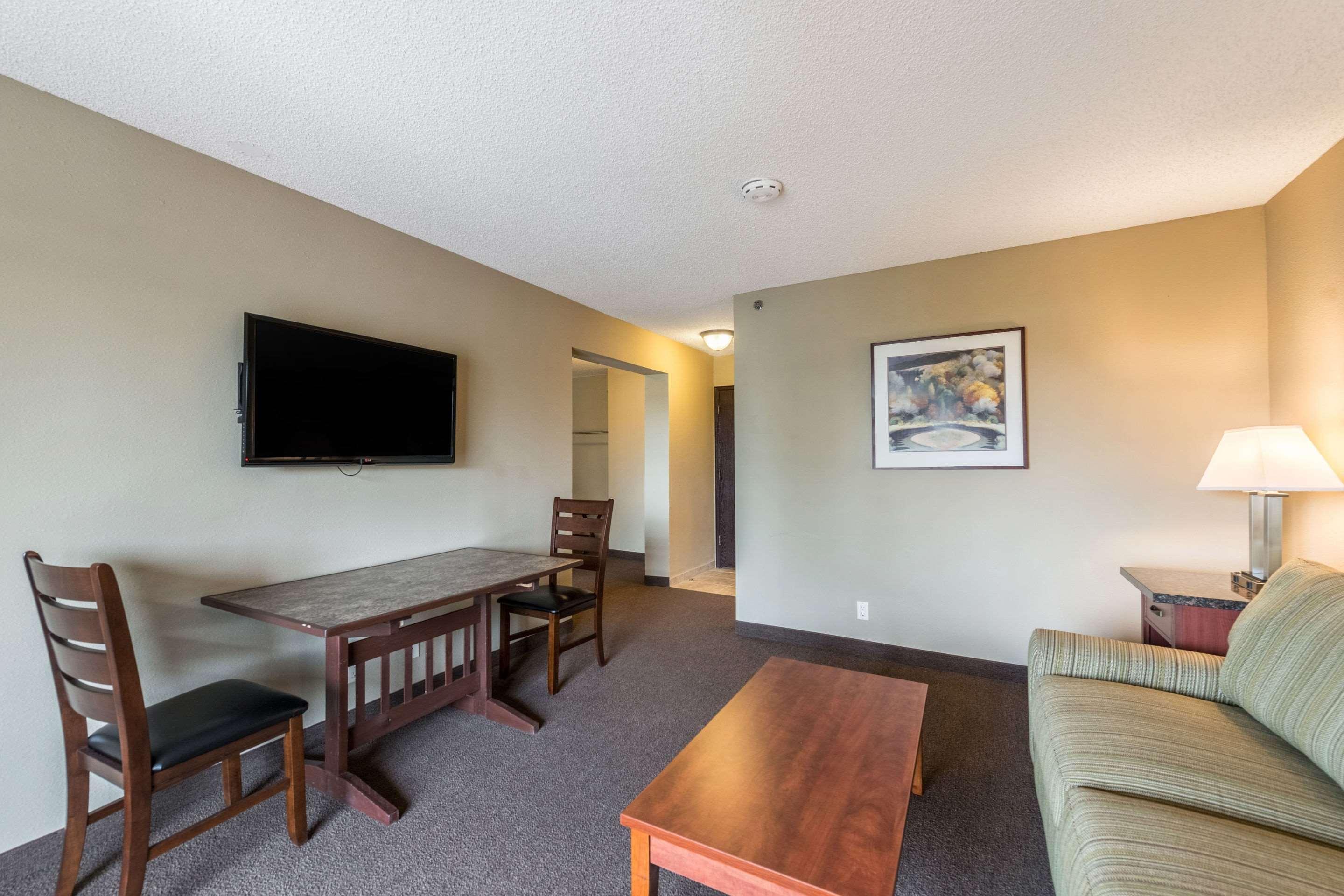 Rodeway Inn & Suites Portland - Jantzen Beach Екстериор снимка