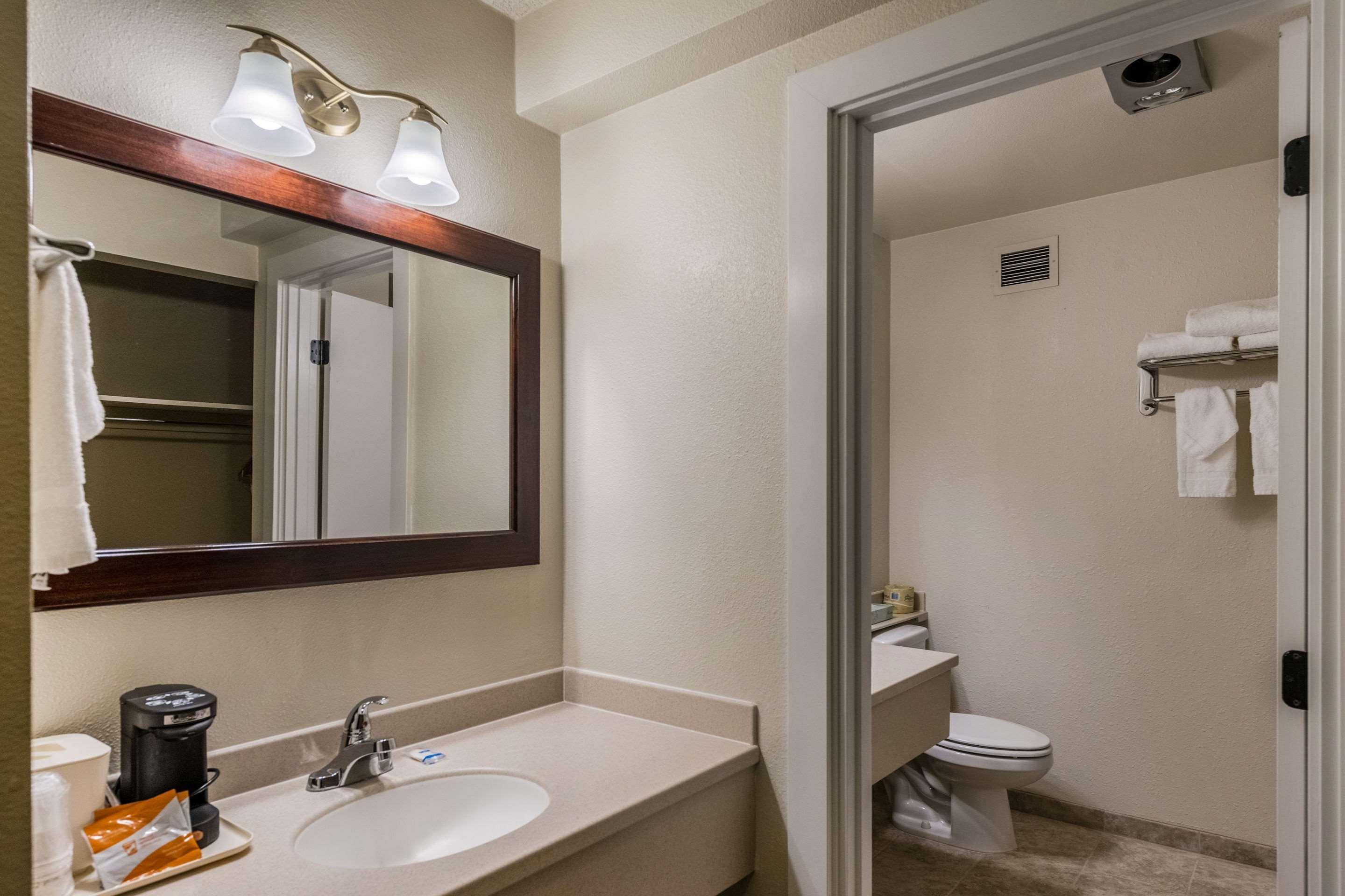 Rodeway Inn & Suites Portland - Jantzen Beach Екстериор снимка
