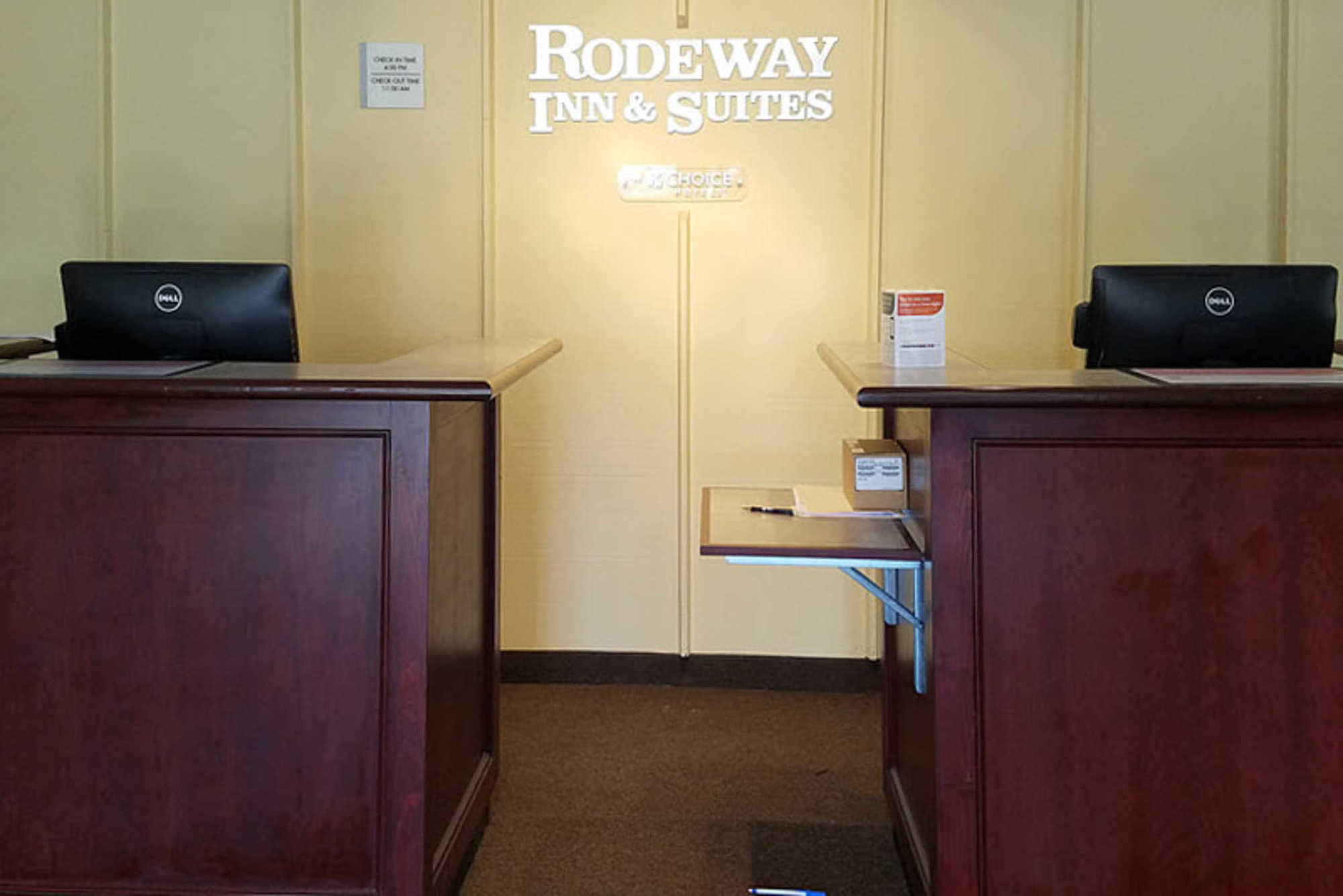 Rodeway Inn & Suites Portland - Jantzen Beach Интериор снимка