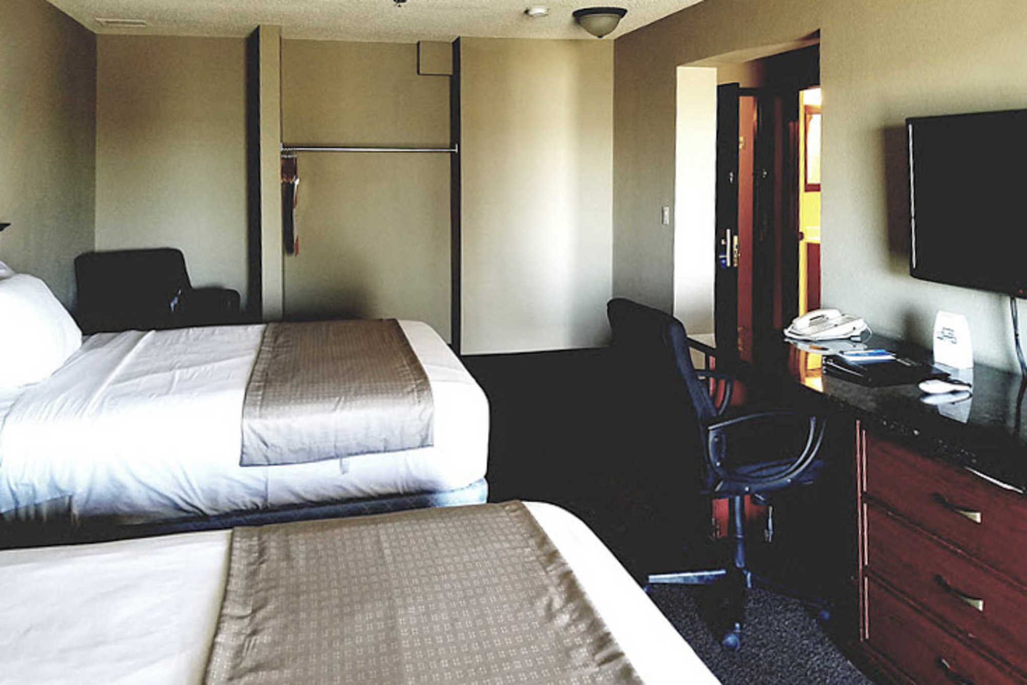 Rodeway Inn & Suites Portland - Jantzen Beach Стая снимка